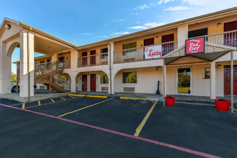 Red Roof Inn Corsicana image