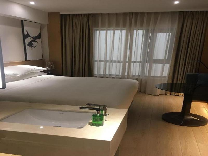 Fairfield by Marriott Shanghai Jingan image