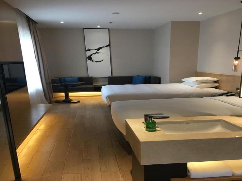 Fairfield by Marriott Shanghai Jingan image