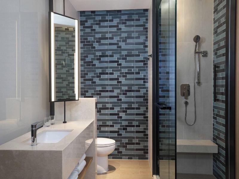 Fairfield by Marriott Shanghai Jingan image