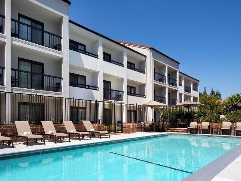 Courtyard San Jose Cupertino image
