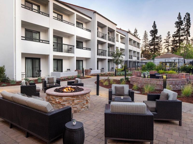 Courtyard San Jose Cupertino image