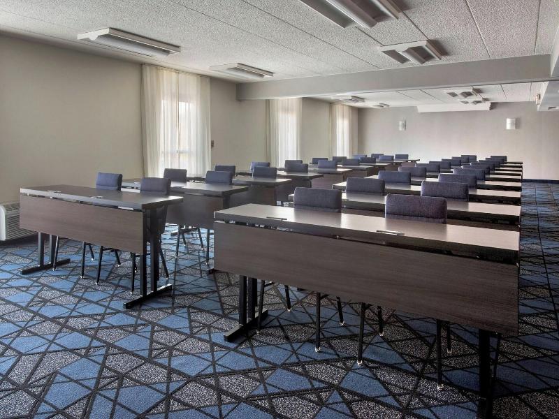 Courtyard by Marriott New Carrollton Landover image