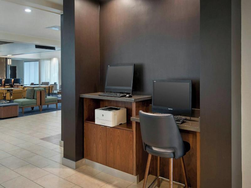 Courtyard by Marriott New Carrollton Landover image