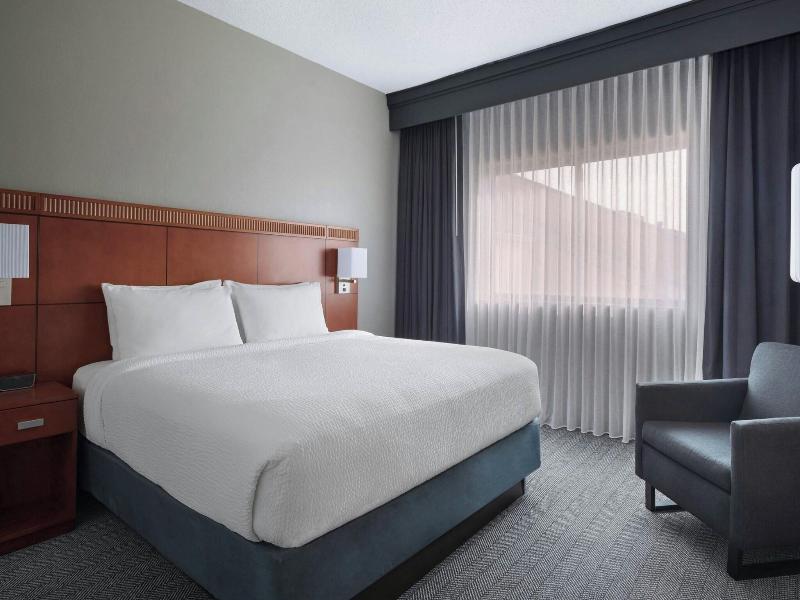 Courtyard by Marriott New Carrollton Landover image