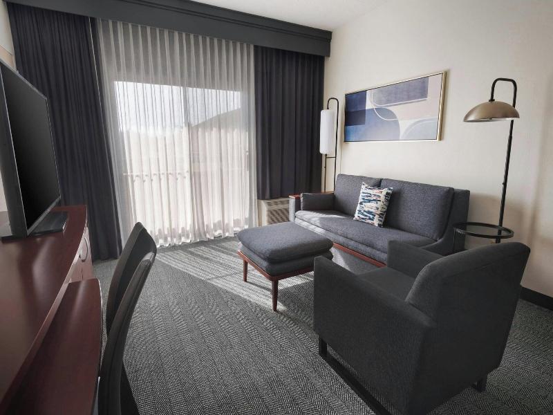Courtyard by Marriott New Carrollton Landover image