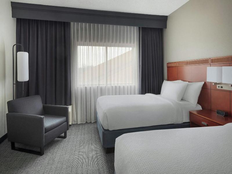 Courtyard by Marriott New Carrollton Landover image