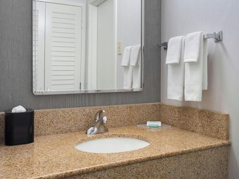 Courtyard by Marriott New Carrollton Landover image