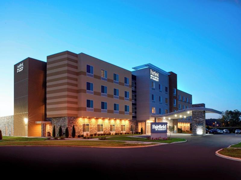 Fairfield Inn & Suites Columbus, IN image