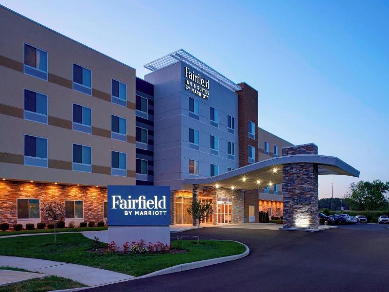 Fairfield Inn & Suites Columbus, IN image