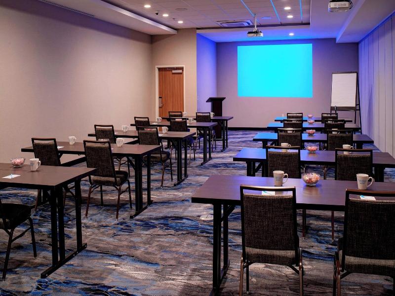 Fairfield Inn & Suites Columbus, IN image