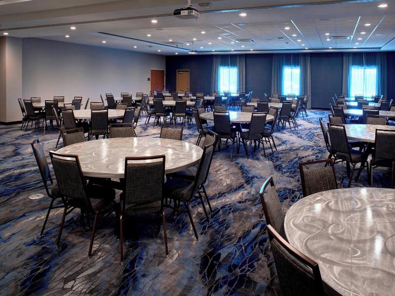 Fairfield Inn & Suites Columbus, IN image