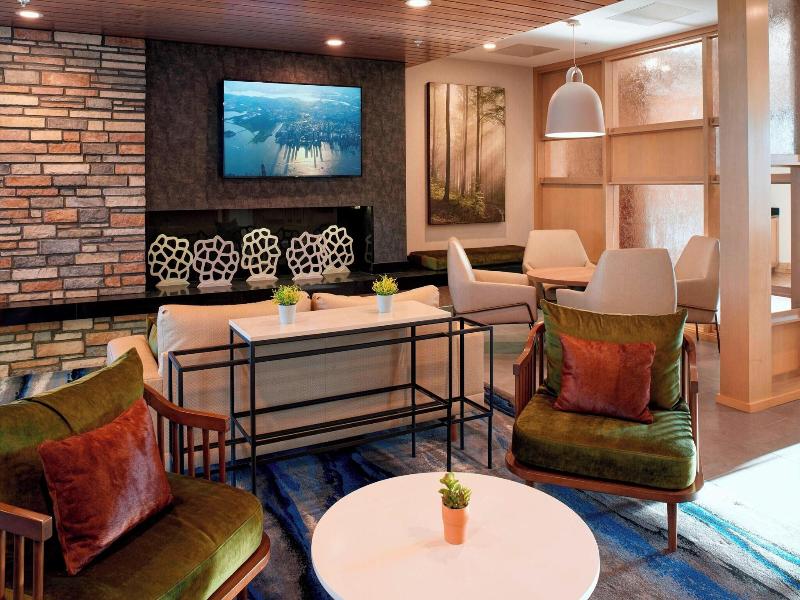 Fairfield Inn & Suites Columbus, IN image