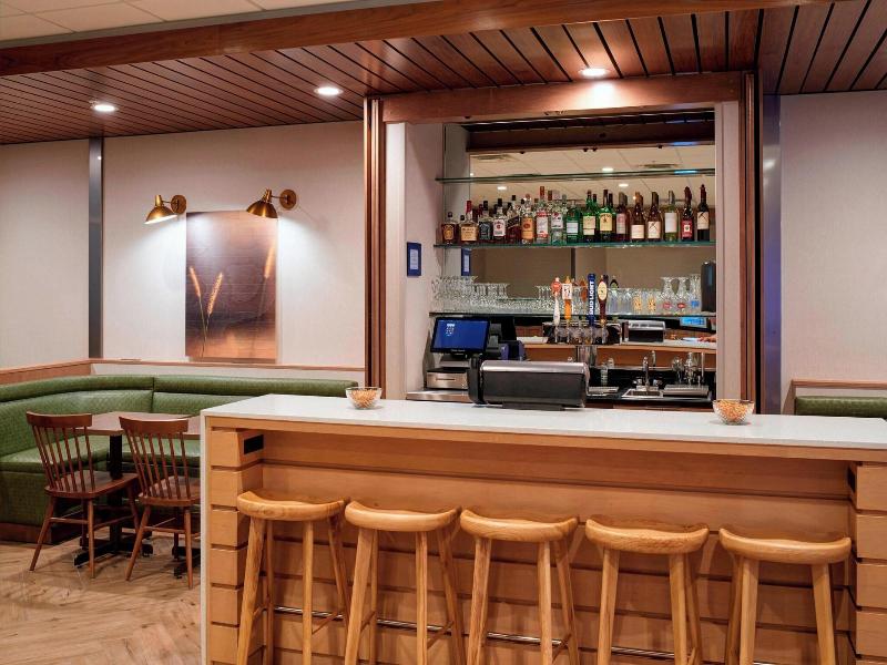 Fairfield Inn & Suites Columbus, IN image