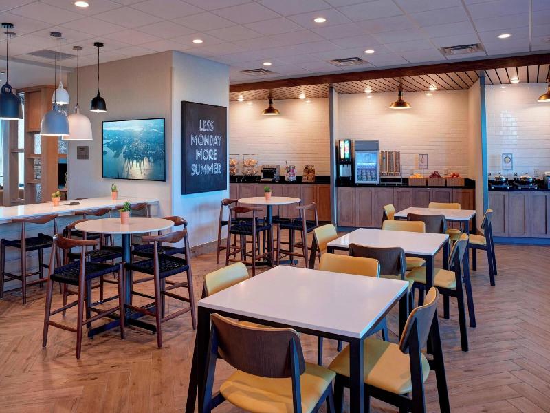 Fairfield Inn & Suites Columbus, IN image