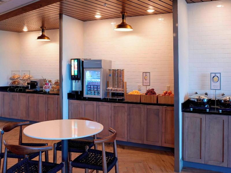 Fairfield Inn & Suites Columbus, IN image