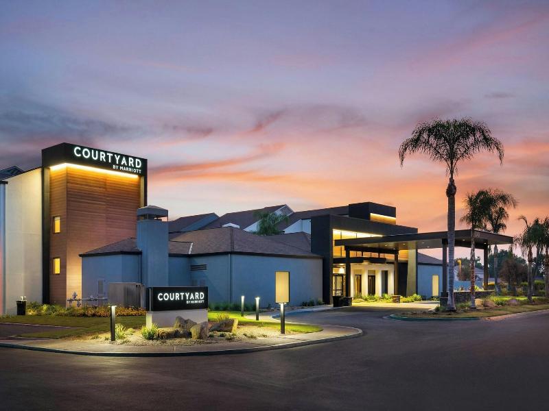 Courtyard Fresno
