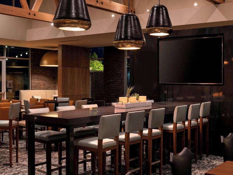 Residence Inn Redwood City San Carlos image