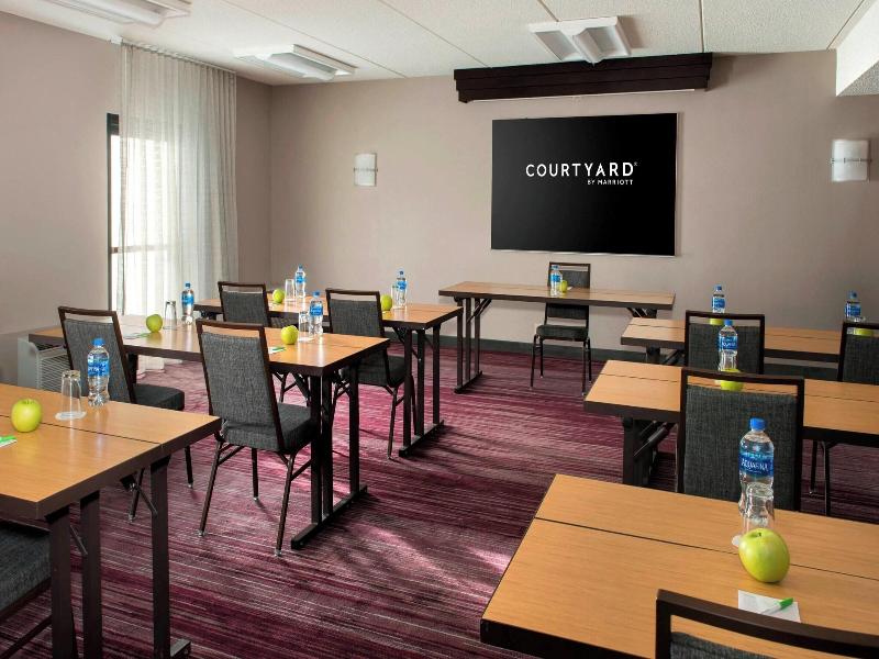 Courtyard Poughkeepsie image