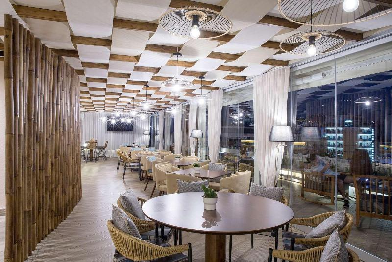 ZEUS Essence Wyndham Athens Residence