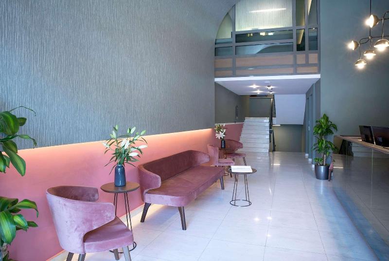 ZEUS Essence Wyndham Athens Residence