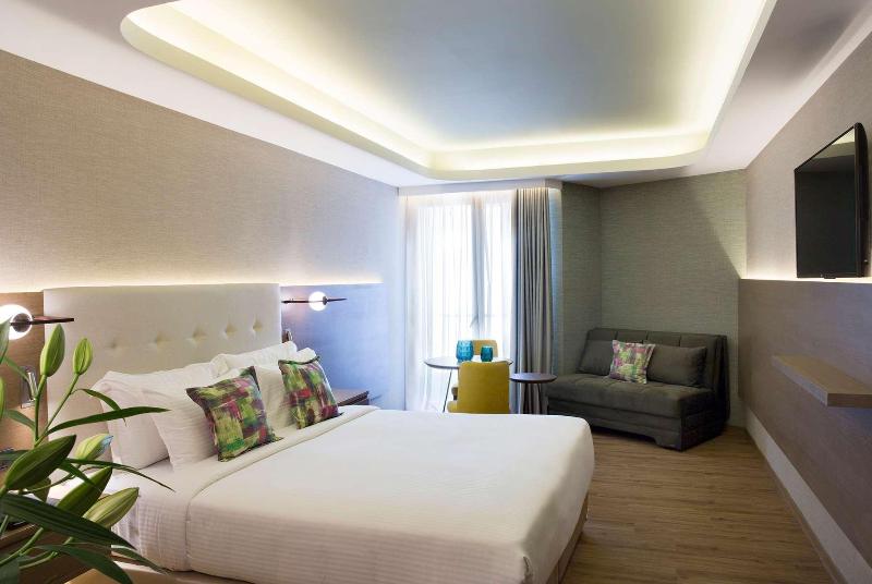 ZEUS Essence Wyndham Athens Residence