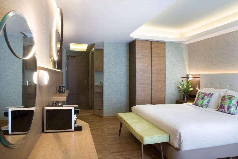 ZEUS Essence Wyndham Athens Residence