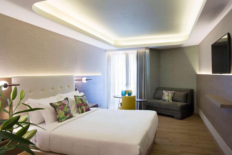 ZEUS Essence Wyndham Athens Residence