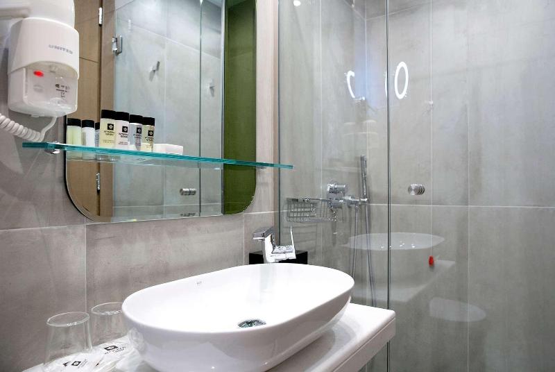 ZEUS Essence Wyndham Athens Residence
