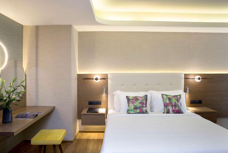 ZEUS Essence Wyndham Athens Residence
