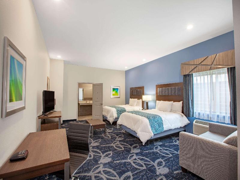 Baymont Inn & Suites Houston Hobby Airport image