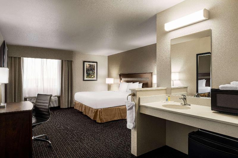 Travelodge by Wyndham Dexter image