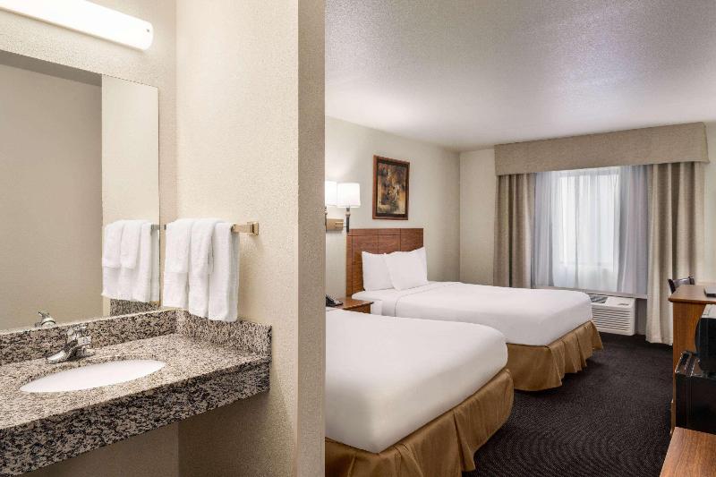 Travelodge by Wyndham Dexter image