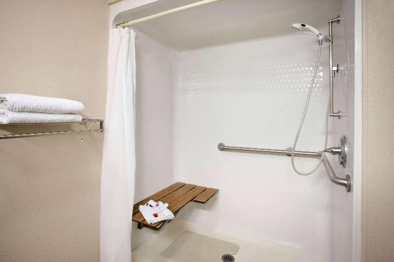 Travelodge by Wyndham Dexter image
