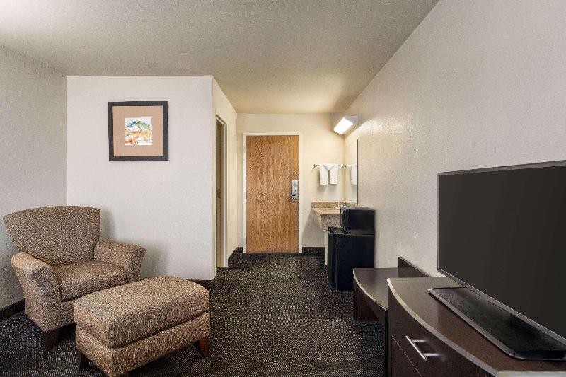 Travelodge by Wyndham Dexter image