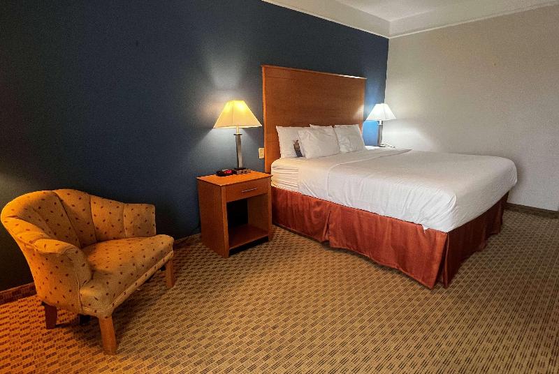 Baymont Inn & Suites Brenham image