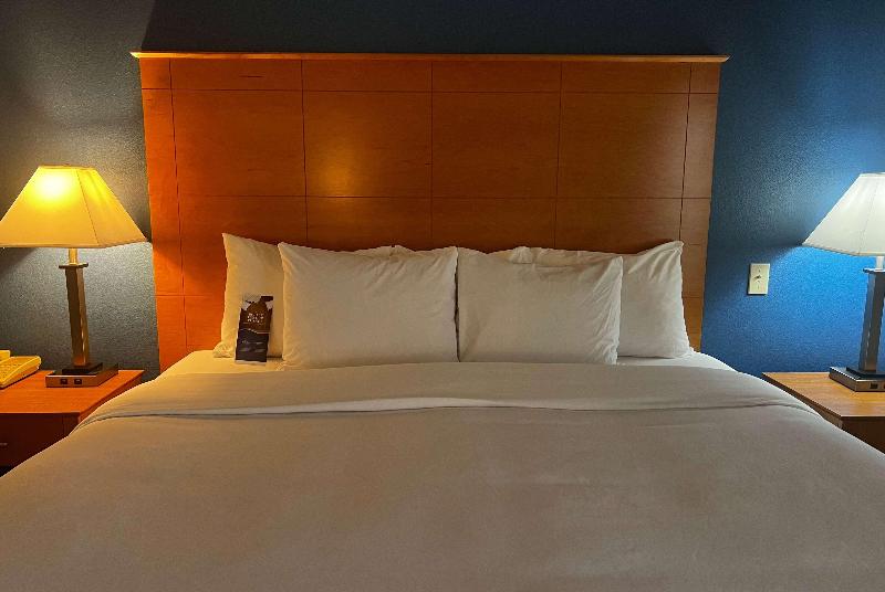 Baymont Inn & Suites Brenham image