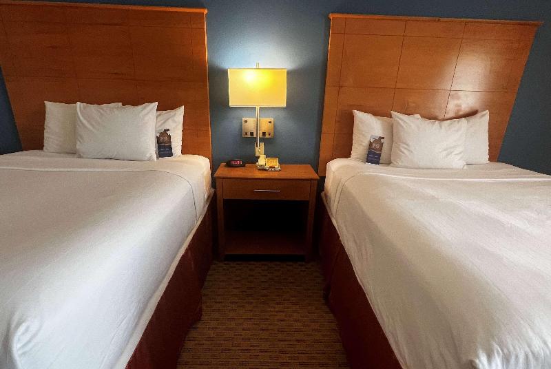 Baymont Inn & Suites Brenham image