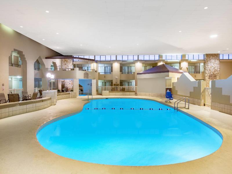 Ramada By Wyndham Midtown Grand Island