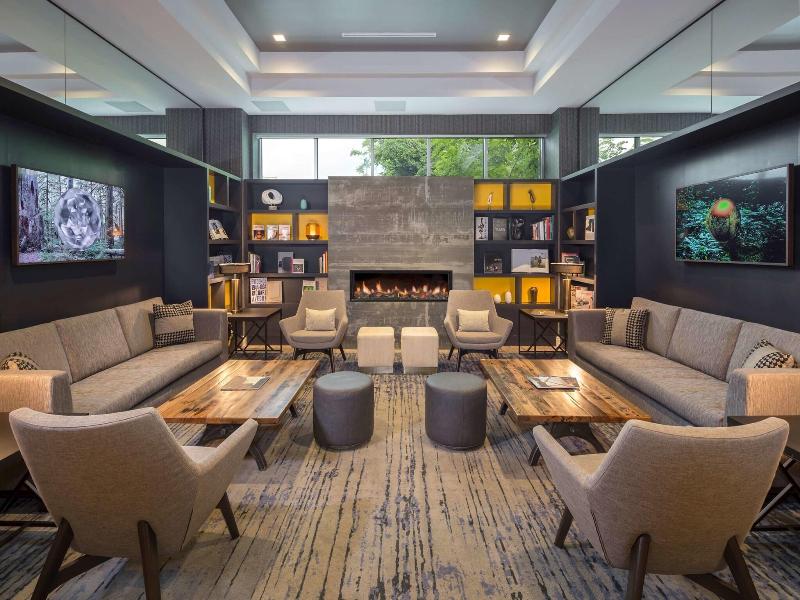 The Summit Hotel image