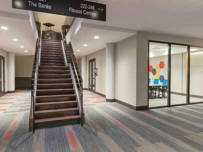 The Summit Hotel image