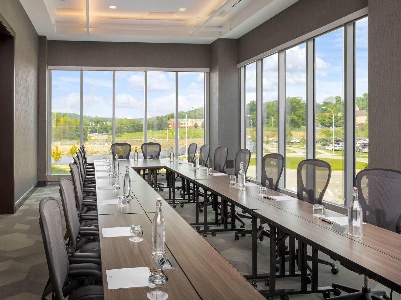 The Summit Hotel image