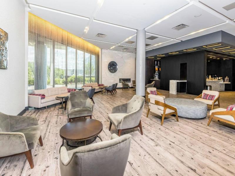 The Summit Hotel image