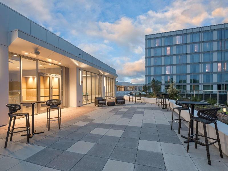 The Summit Hotel image
