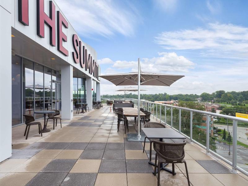 The Summit Hotel image