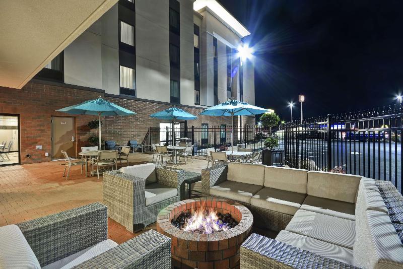 Hampton Inn And Suites Grants Pass image