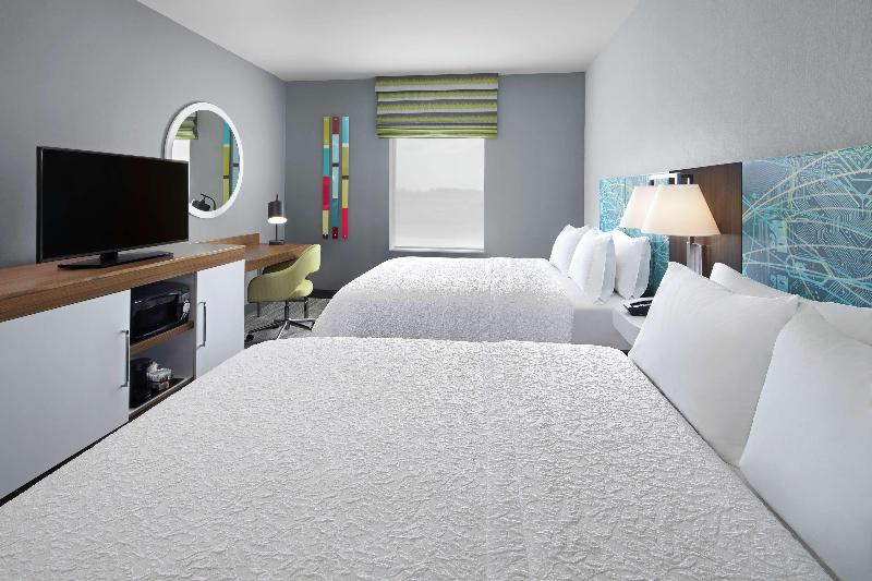 Hampton Inn By Hilton Sikeston image