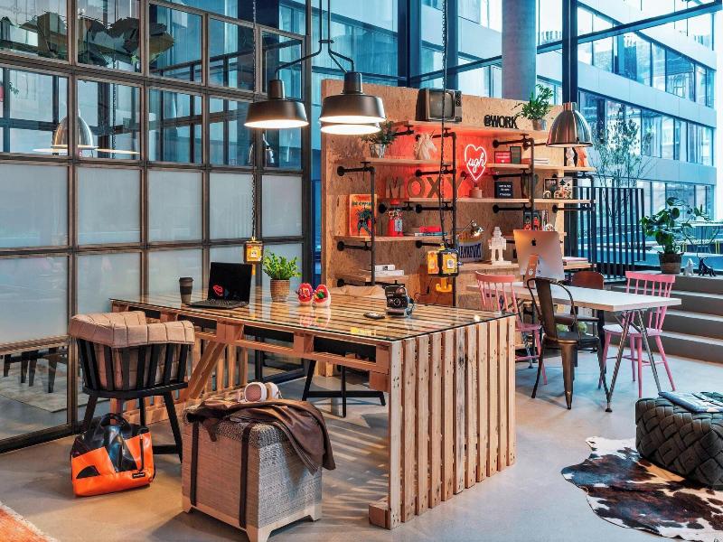 Moxy Frankfurt City Center image