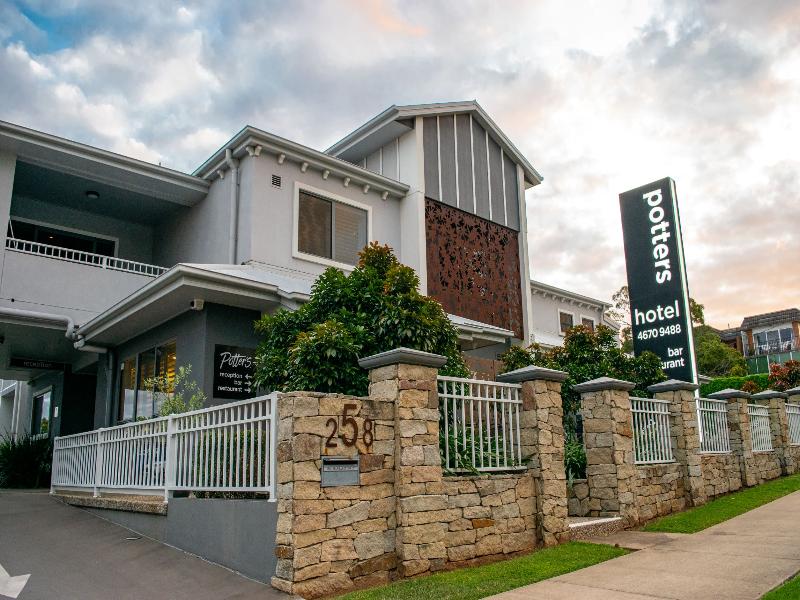 Potters Toowoomba Hotel image
