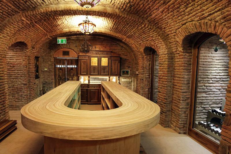 Vinotel Boutique Hotel image